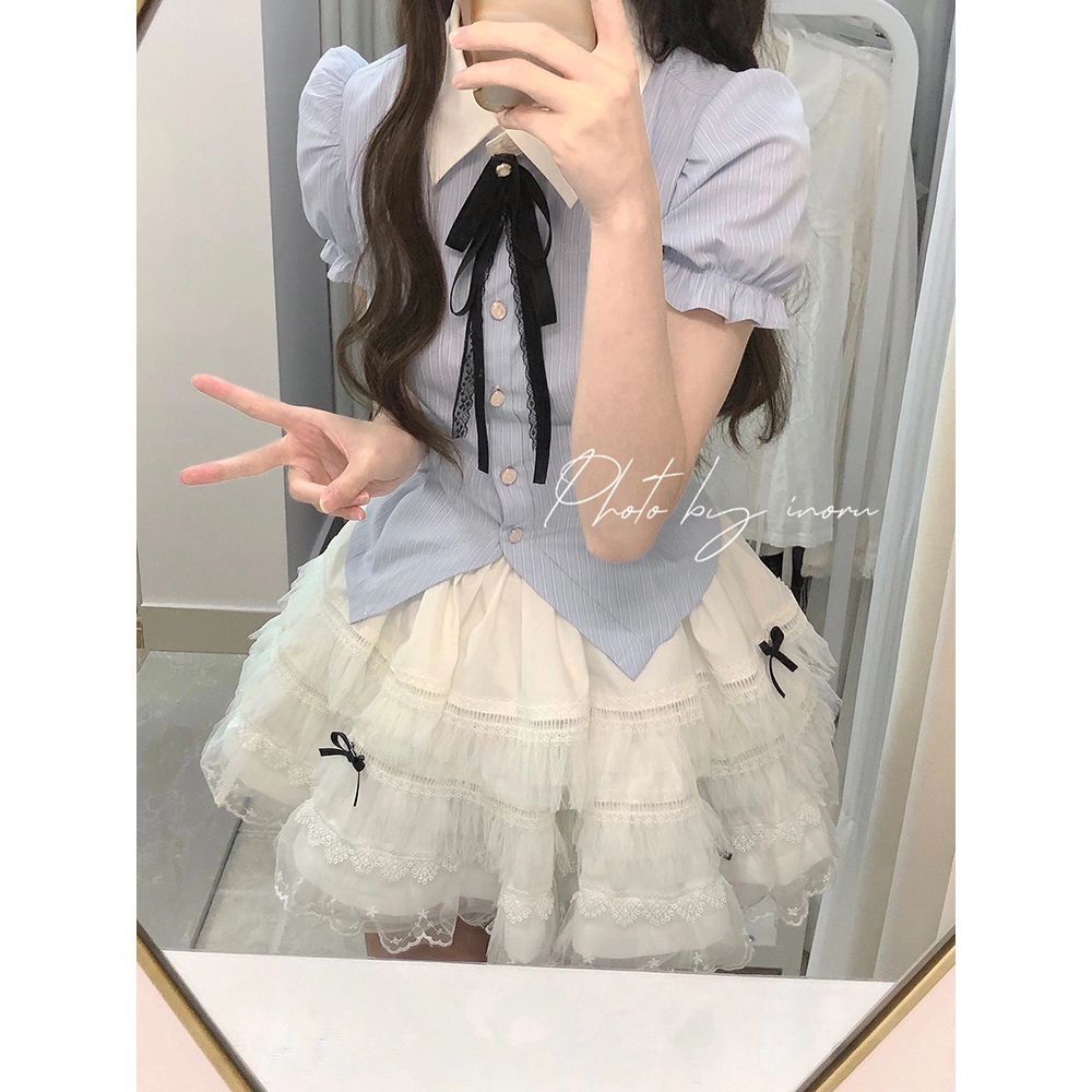 Áo sơ mi ngắn tay thắt nơ kiểu thẩm mỹ viện ngọt ngào + váy bánh ngọt hai mảnh.
