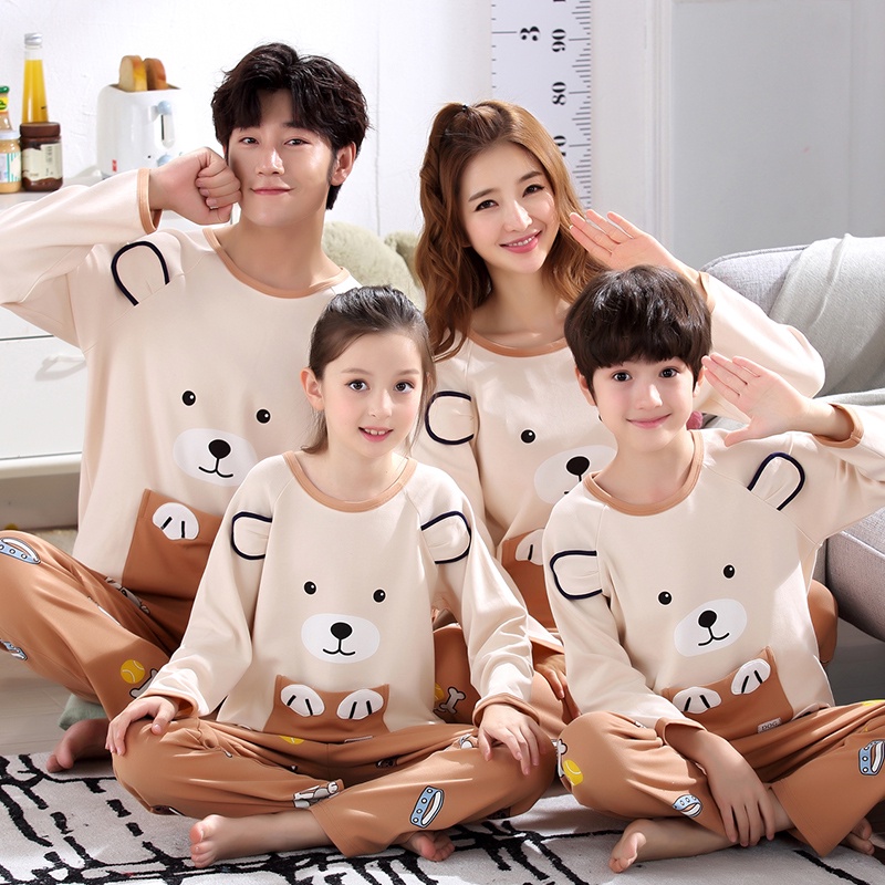 Bộ Đồ Ngủ Tay Dài In Hoạt Hình Gấu Dễ Thương Cho Cả Gia Đình