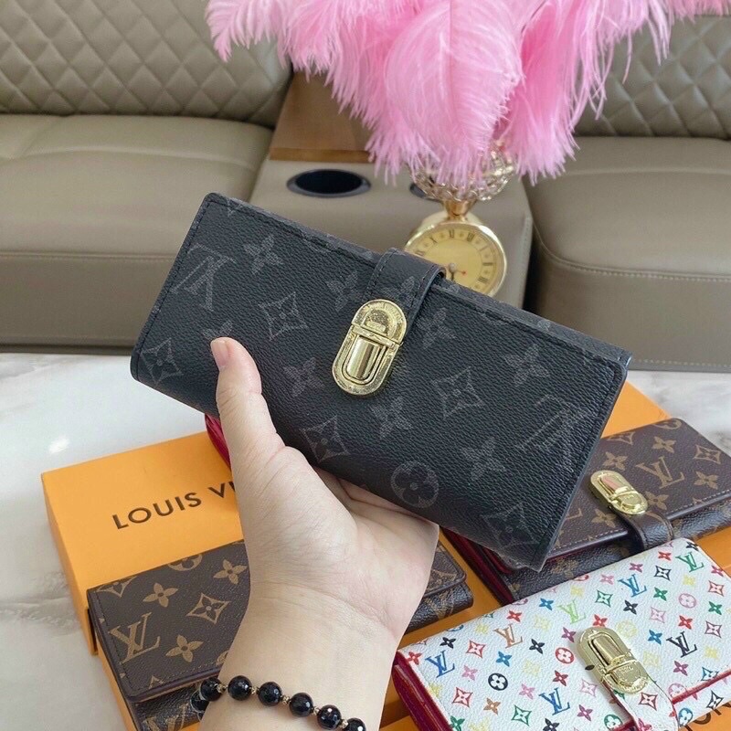Ví L.V khoá gài sang - xịn hàng cao cấp