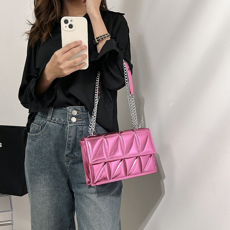 Túi Đeo Chéo Hình Vuông Nhỏ Họa Tiết Kẻ Sọc Phối Dây Xích Thời Trang Mới 2023 Cho Nữ