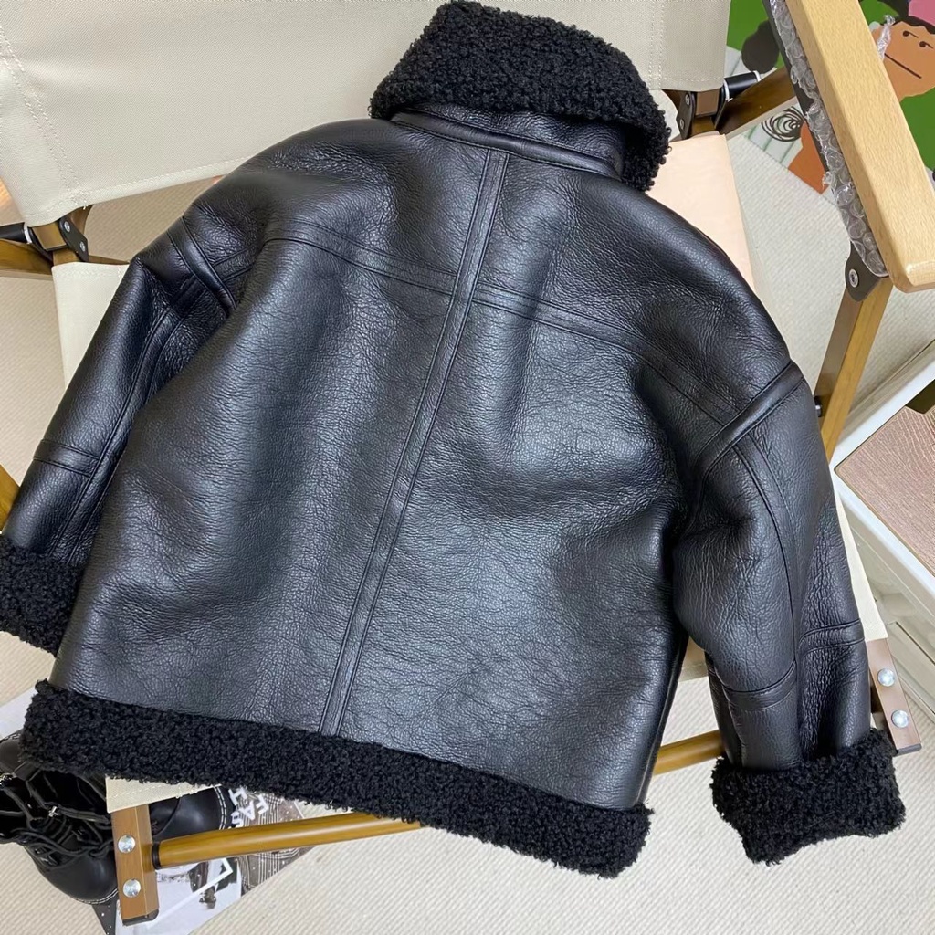 2023 phong cách mới áo khoác da bé trai mùa thu đông áo khoác trẻ em áo khoác lông cừu mát mẻ all-match ve áo