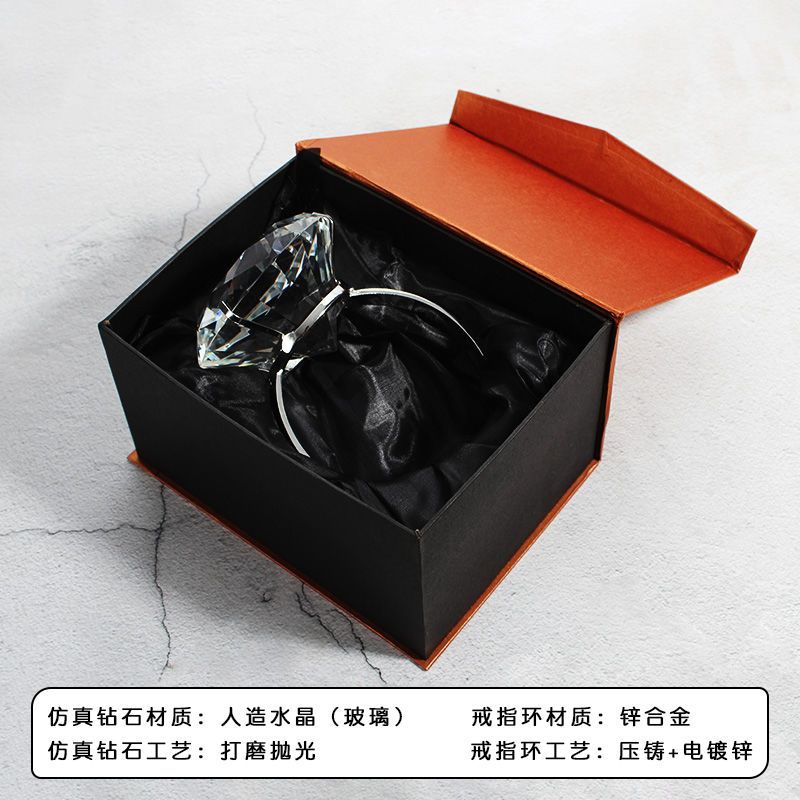 Nhẫn đính hôn kim cương, nhẫn lớn nhân tạo vui nhộn cho quà sinh nhật/đính hôn