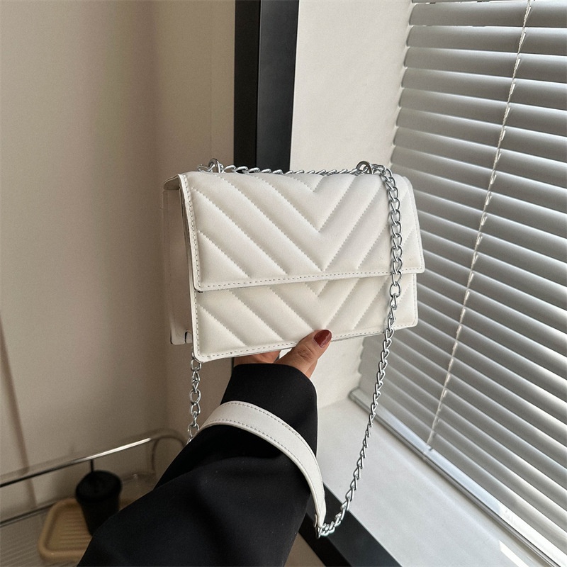 Túi Xách Đeo Vai Phối Dây Xích Thời Trang Mùa Xuân 2023 Dành Cho Nữ