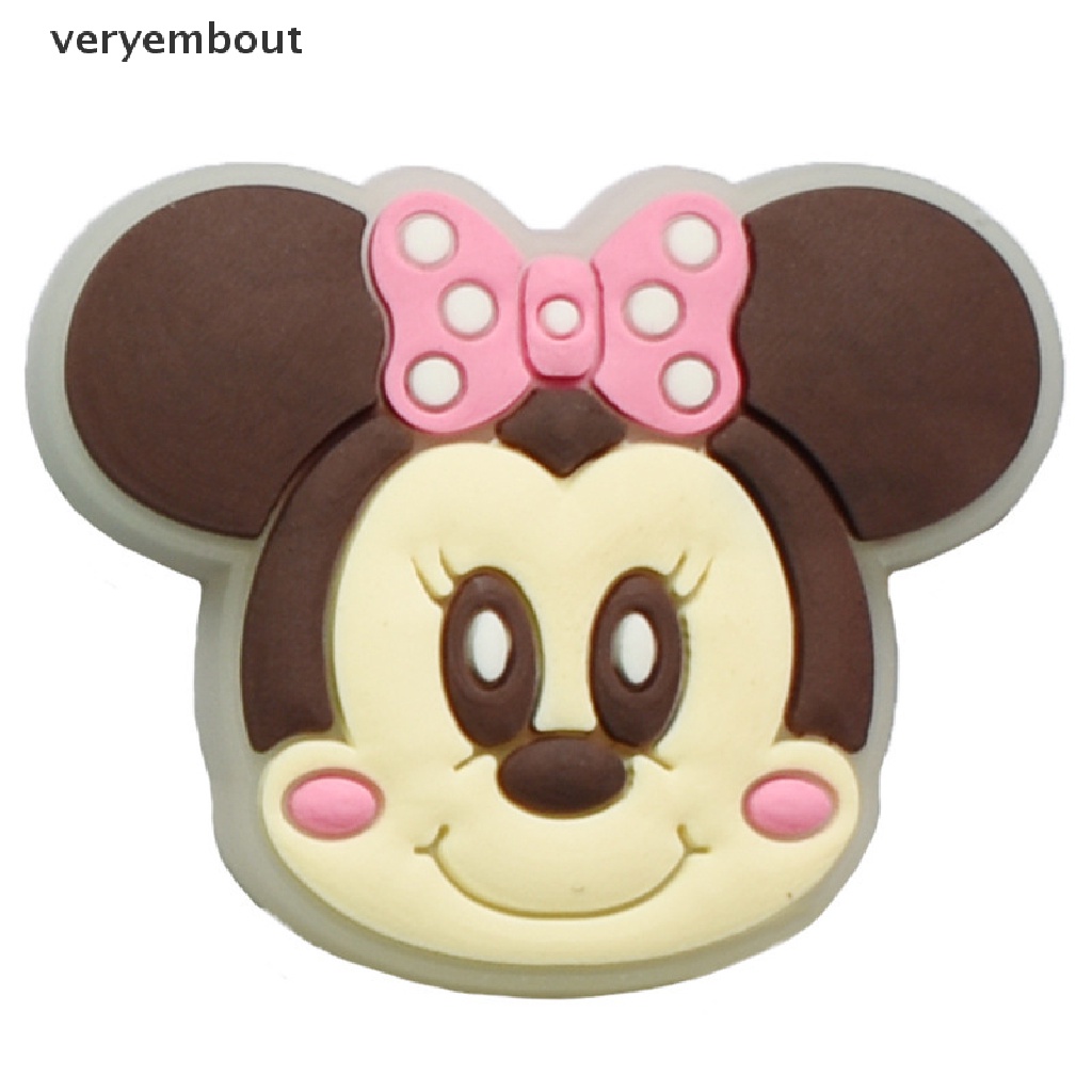 1 Phụ Kiện Trang Trí Giày Hình Tai Chuột Phát Sáng Độc Đáo