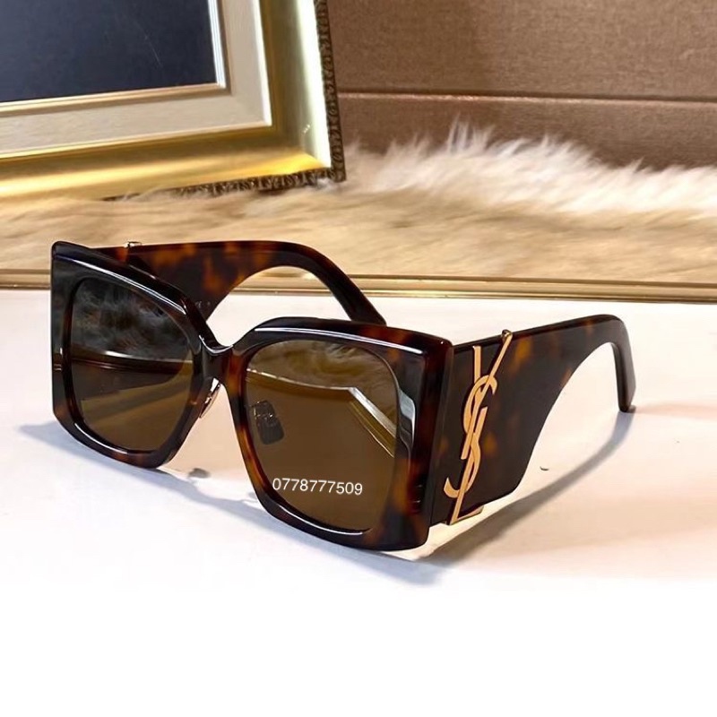 Kính Hiệu Vuông Siêu Hot Y.S.L2023 HOT