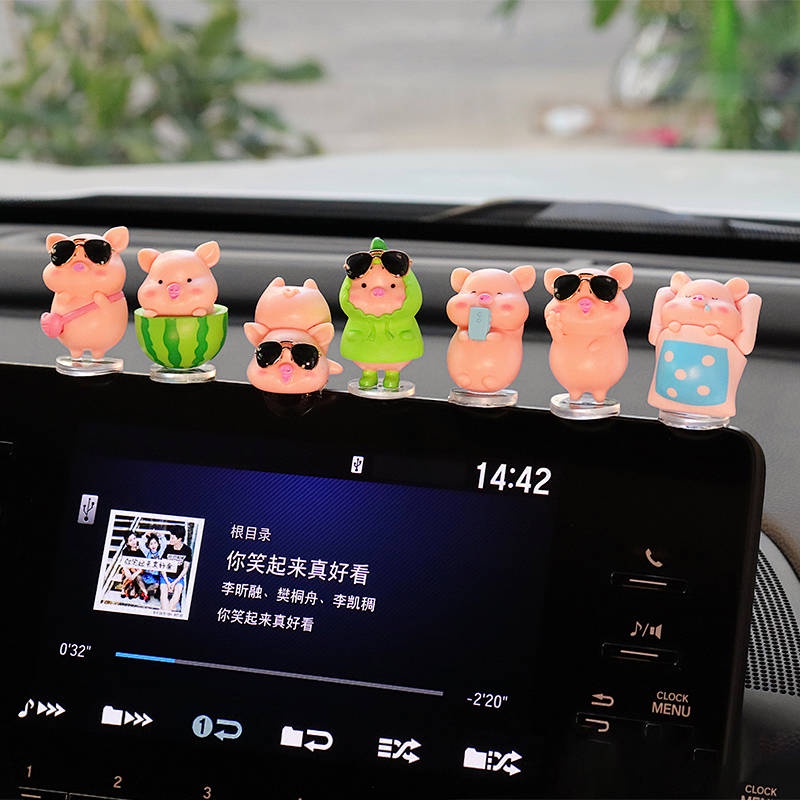 Car Accessories Decoration Cute Cartoon Pig Car Center Console Screen Rearview Mirror Cute Pet Decoration All Products rQv8