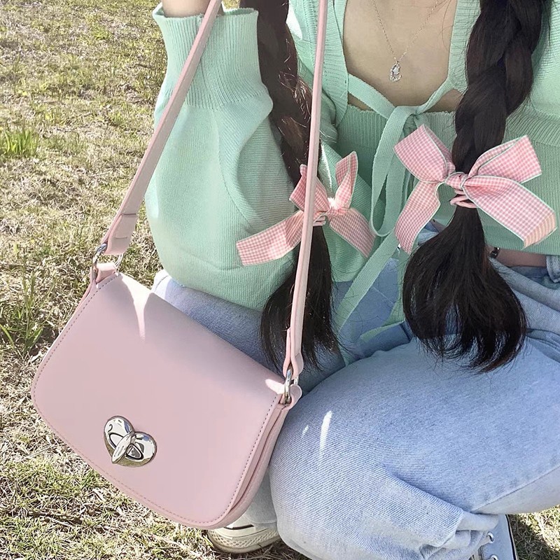 Túi Đeo Chéo Vai Có Khóa Hình Yên Ngựa Màu Trơn Dành Cho Nữ