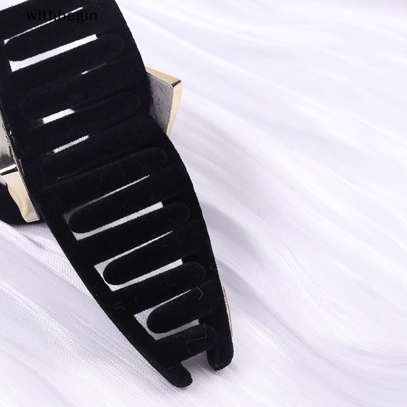 Kẹp Tóc Hình Trái Tim Bằng Nhung Màu Đen Thời Trang Cho Nữ