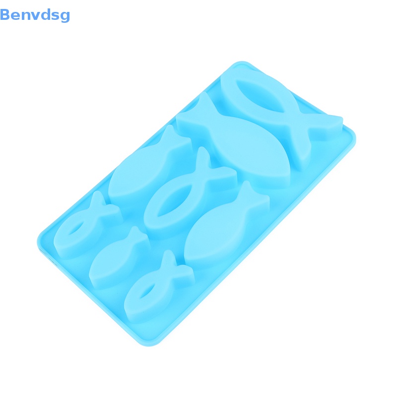 1 Khuôn Làm Đá 8 Ngăn Hình Cá Không Cần Dùng Pin