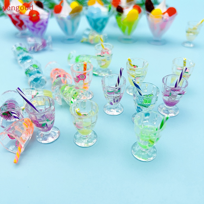 Set 2 Ly Thủy Tinh Mini Màu Sắc Ngẫu Nhiên Dùng Để Trang Trí