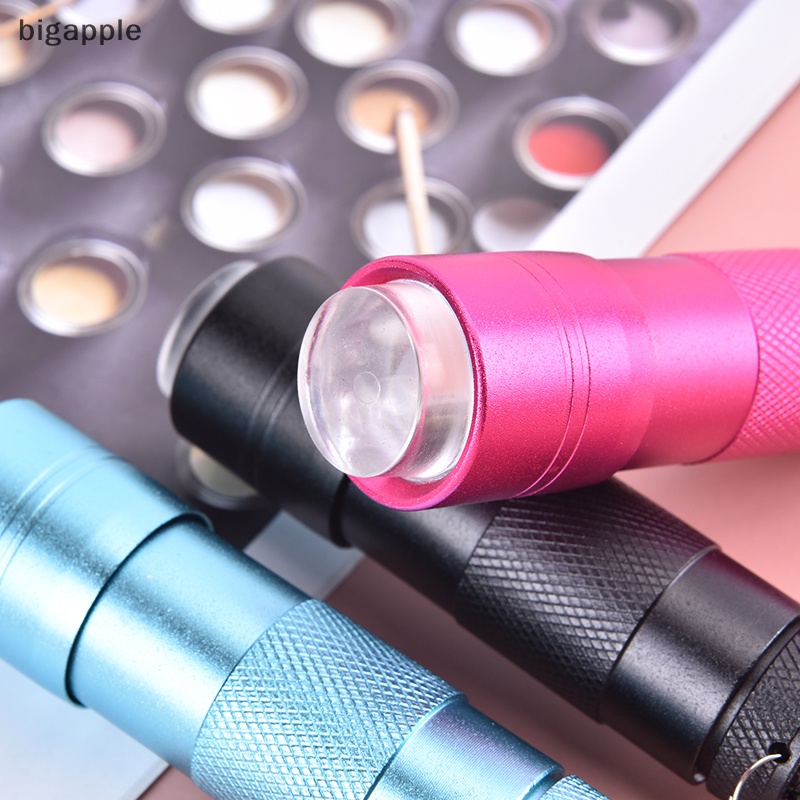 Đèn UV Silicone Nhấn Móng Tay 12 Bóng Led RDG