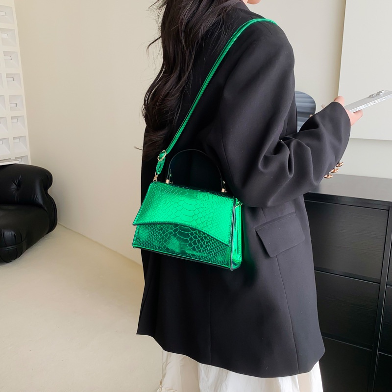 Túi Xách JASMIN NOIR Đeo Chéo Vai Họa Tiết Da Rắn Khóa Bấm Đơn Giản Cho Nữ