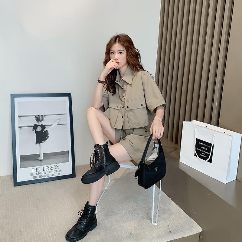 Bộ đồ 2 món gồm áo tay lửng + quần short thời trang mùa hè thường ngày phong cách phương Tây trẻ trung dành cho nữ