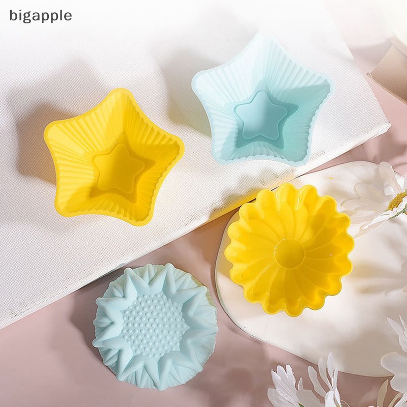 Set 2 Khuôn Silicone Làm Bánh Tạo Hình Trái Tim / Tròn / Vuông 3D Độc Đáo Tiện Dụng