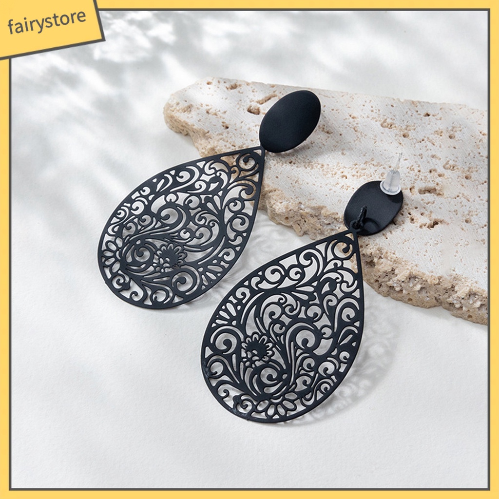 1 Đôi Bông Tai Thiết Kế Rỗng Màu Đen Phong Cách Retro