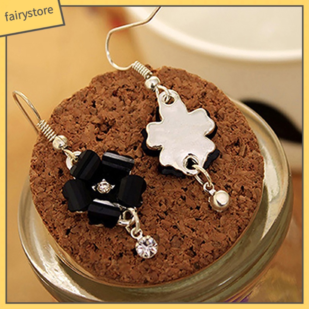 Bông Tai Móc Hình Cánh Hoa Đính Đá Trang Nhã Dành Cho Nữ