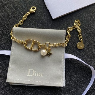 Vòng Tay Dior Mặt Khắc Chữ Màu Vàng Phong Cách Cổ Điển Thời Trang Cho Cặp Đôi