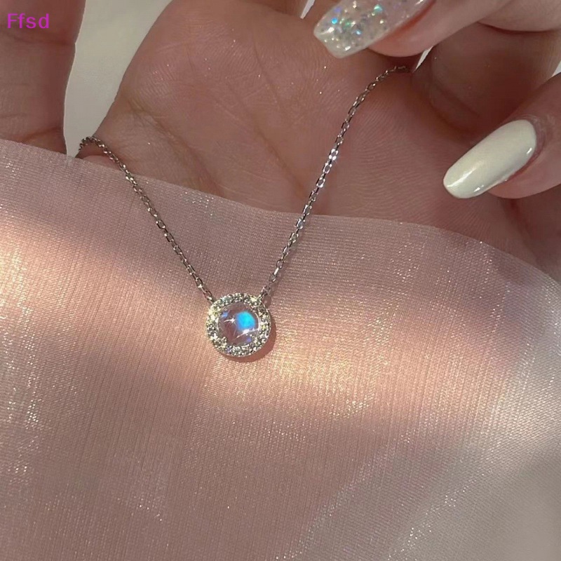 {Ffsd} Vòng cổ Mặt Pha Lê Tròn Ánh Sáng Xanh Dương Lấp Lánh Thời Trang Cho Nữ