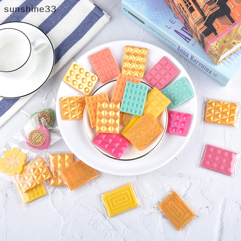 Khuôn Silicone Tạo Hình Làm Bánh Kẹo / Sô Cô La DIY