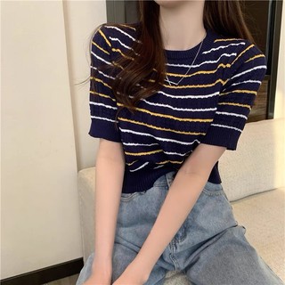 MM240 Áo len cộc tay cổ tròn kẻ ngang bo gấu
