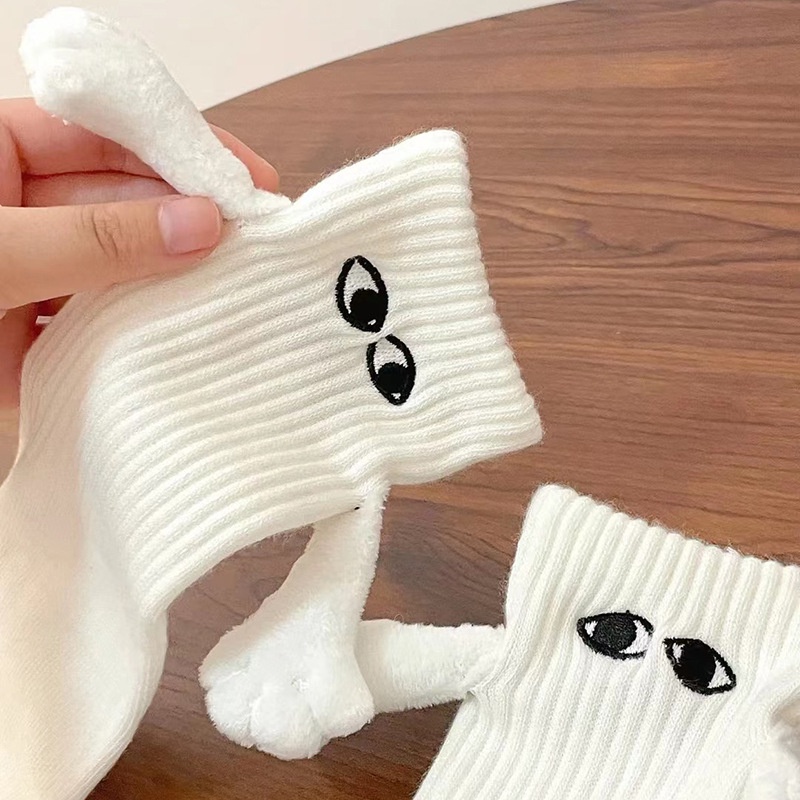 Vớ Cotton Cổ Cao Từ Tính Màu Trắng Đen Phong Cách Harajuku Đáng Yêu Cho Cặp Đôi