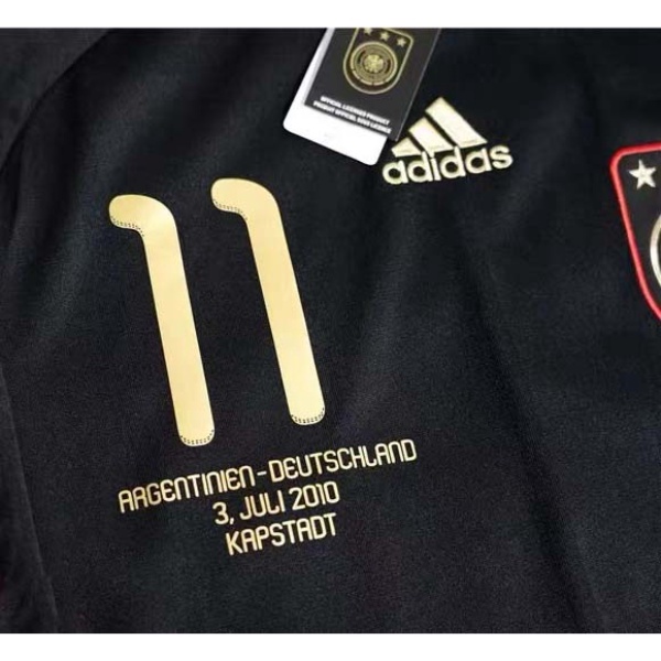 Áo Thun Bóng Đá Đức 2010 Phong Cách Retro Size S-2XL#8 Ozil, OZIL, OZIL, #11 Klose KLOSE, KLOSE, KLOSE,#13 Dép MULLER, MULLER, MULLER,#18 Đồ Chơi Nhân Vật KROOS KROOS Trong Phim Hoạt Hình "KROOS"