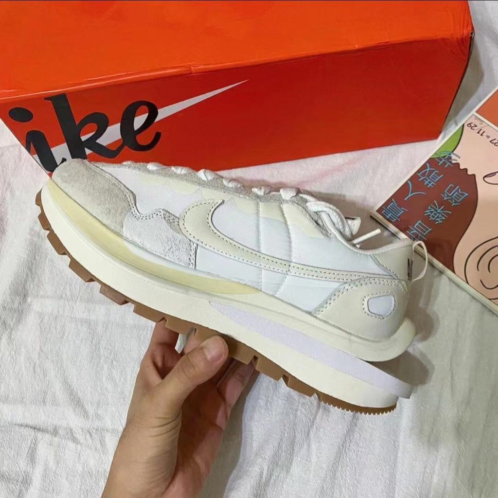 Giày Chạy Bộ Waffle Third Generation sacai3.0 Màu Trắng Xám Phong Cách Mới Cho Cặp Đôi Học Sinh