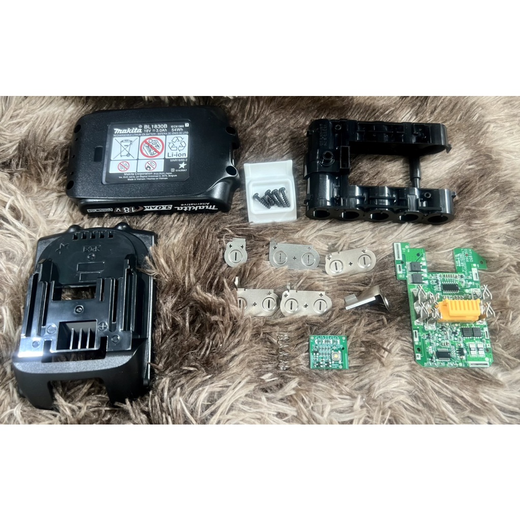 Vỏ mạch 5s 1P nhận sạc zin Makita 18V có cân bằng và led báo pin.