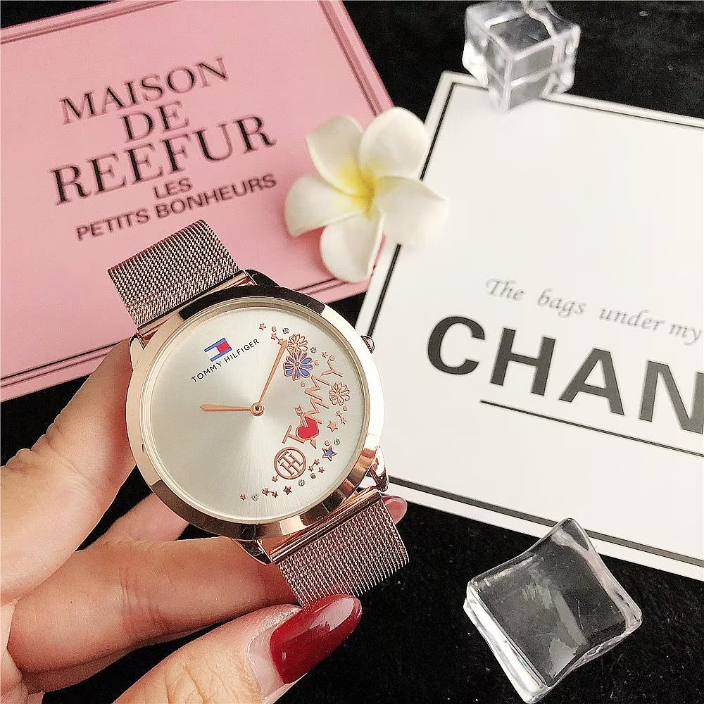 Đồng Hồ Đeo Tay Tommy Hilfiger Mặt Tròn Đính Đá Thời Trang Cho Cặp Đôi