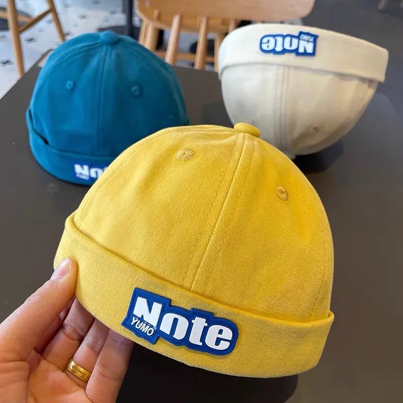 Chữ dễ thương bé trai mũ không vành có thể điều chỉnh thoáng khí mềm mại cho trẻ sơ sinh mũ beanie du lịch mũ thường cho trẻ mới biết đi