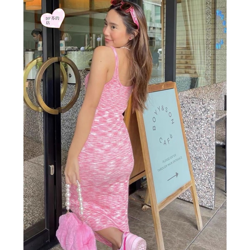 Đầm váy len body màu loang hồng pastel thêu Barbie