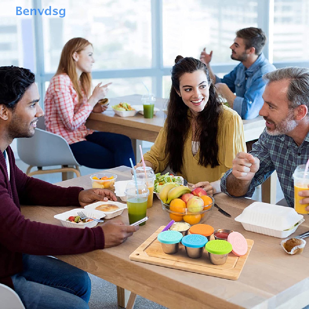 1 Cốc Đựng Nước Sốt Bằng Thép Không Gỉ Có Nắp Silicone Tiện Dụng