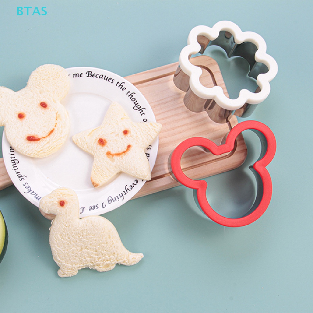 Khuôn Cắt Bánh Mì Sandwich Bằng Nhựa Và Thép Không Gỉ Hình Động Vật Hoạt Hình