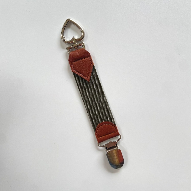 Giá Đỡ Kẹp Mũ Lưỡi Trai Du Lịch Tiện Lợi