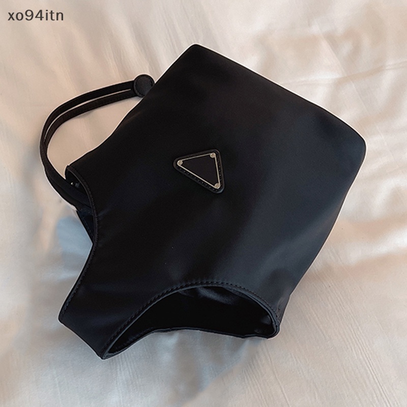 Túi Xách Đeo Vai Hình Tam Giác Bằng Vải Nylon Phối Dây Rút Thời Trang Mùa Hè Cho Nữ