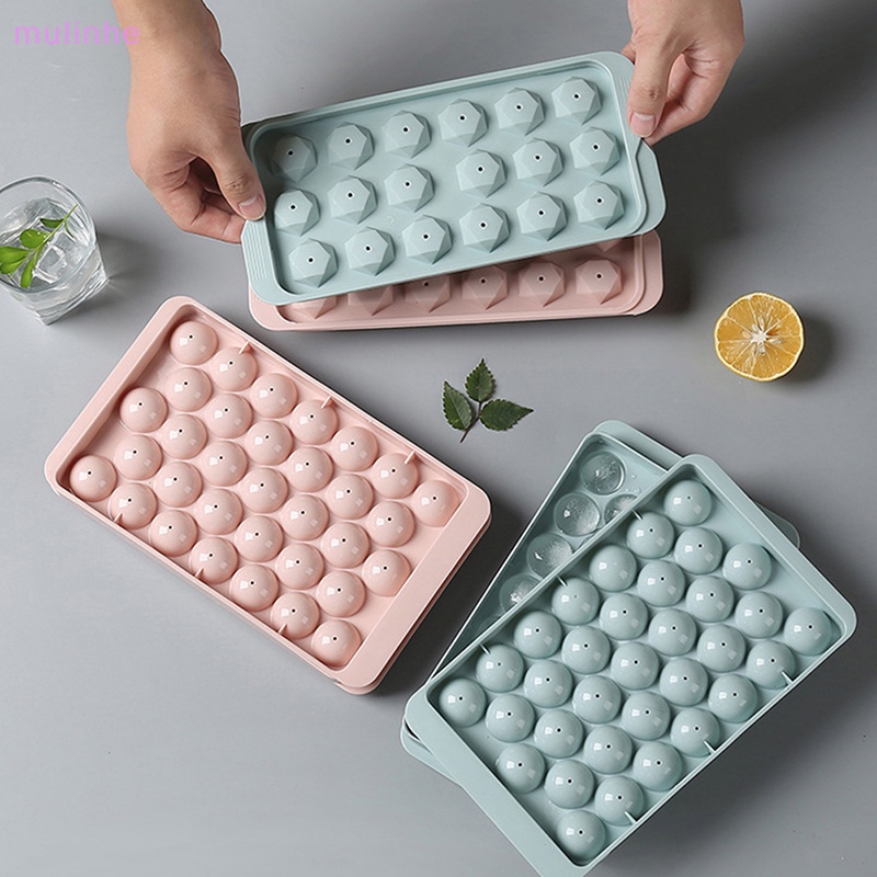 1 Khay Làm Đá Hình Cầu 3D Bằng Nhựa Có Nắp Đậy