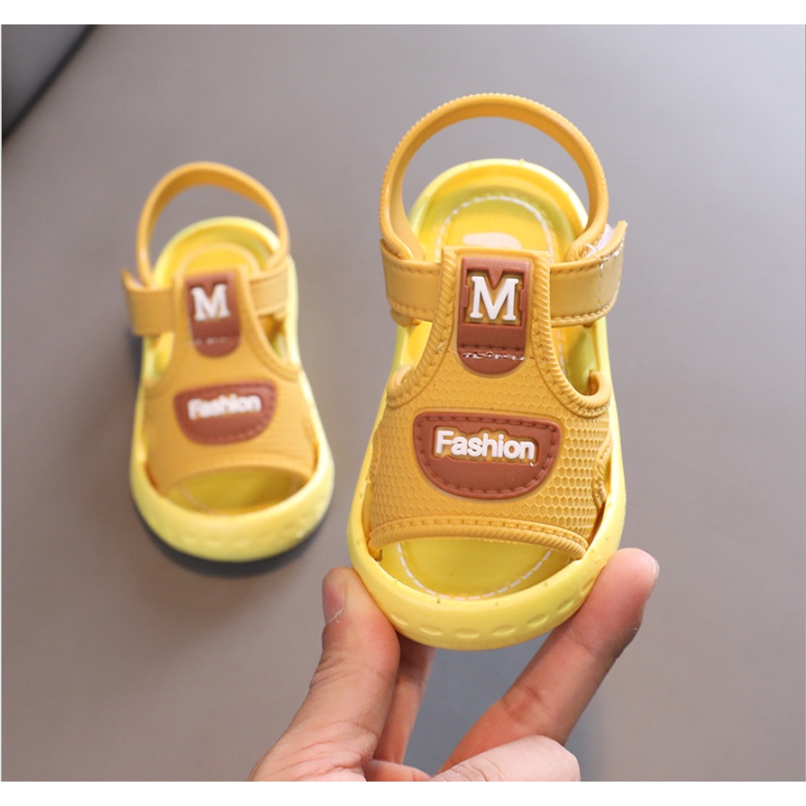 [HCM]Giày đẹp cho bé trai bé gái tập đi. Dép quai hậu cho bé 6-36 tháng. giày nhựa cho bé baby link