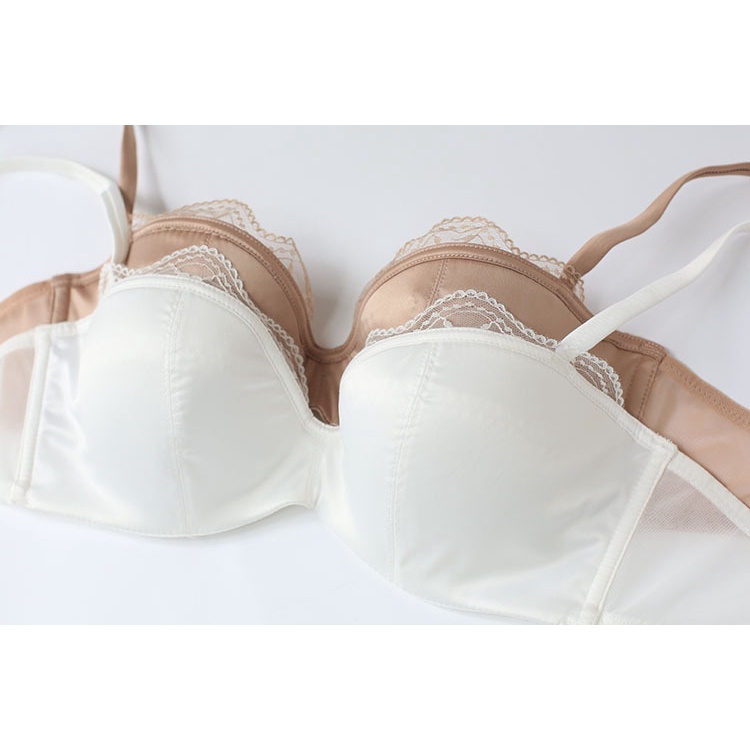 Bộ Áo Ngực 1 / 2 Nửa Cúp Vải Satin Phối Ren Cổ Chữ V Khoét Sâu Gợi Cảm W268