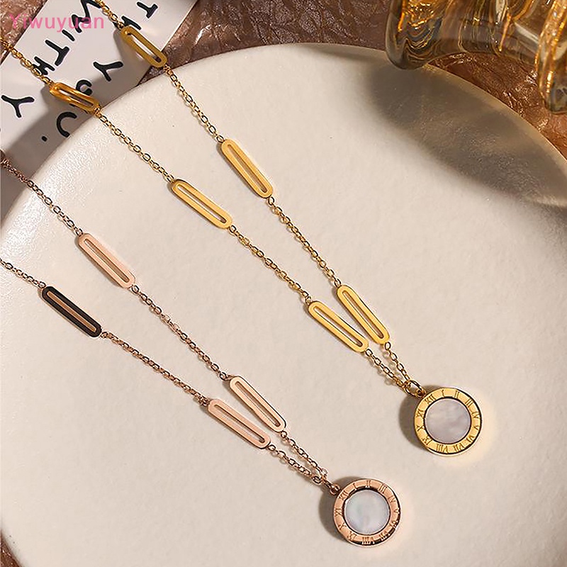 &lt; Yiwuyuan &gt; Vòng cổ Hai Mặt Hình Tròn Bằng Thép Titan Màu Đen Trắng Cá Tính Dễ Phối Đồ Dành Cho Nữ