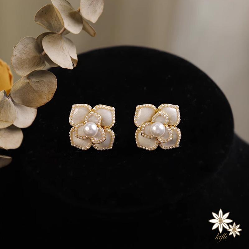 Bông Tai Hình Hoa Trà Đính Ngọc Trai Thời Trang Sang Trọng Cho Nữ