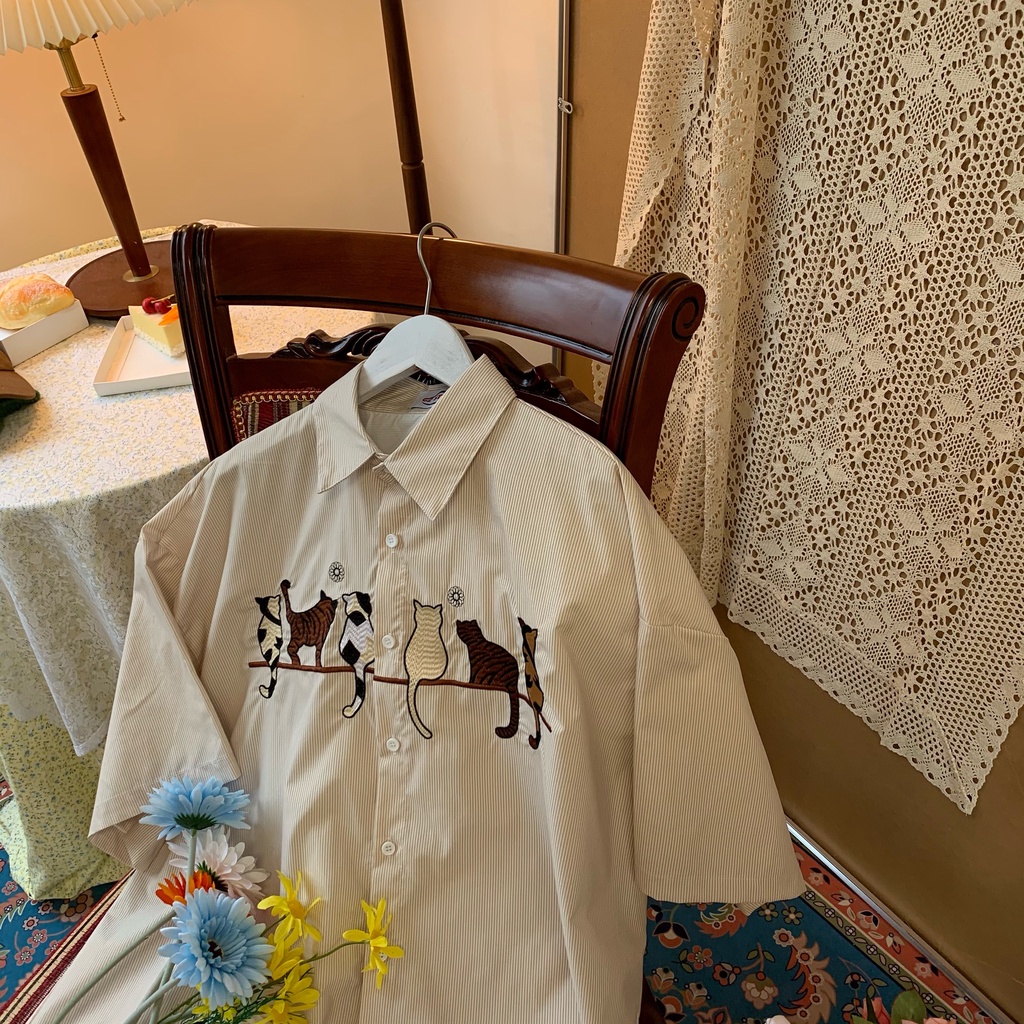 Áo Sơ Mi Ngắn Tay Thêu Họa Tiết Mèo Phong Cách Retro Hong Kong Cho Cặp Đôi