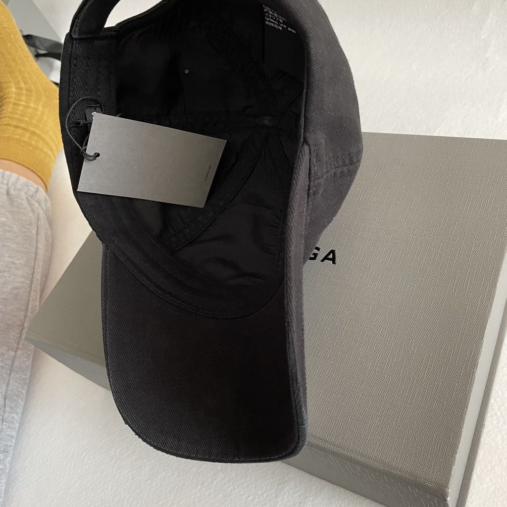 Mũ Lưỡi Trai Kanye Màu Đen Phong Cách Mới 2023