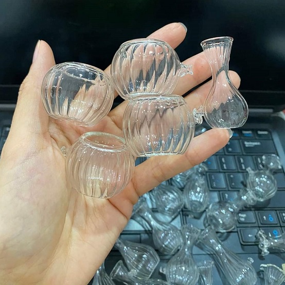 Cóng chim khuyên , hút mật hàng thủy tinh gắn sẵn tai 1.2