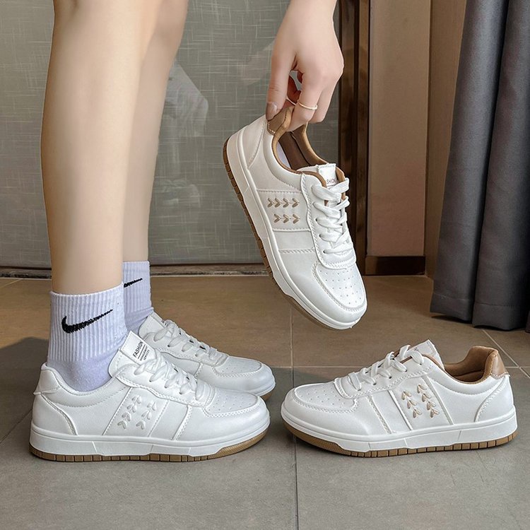 Giày Thể Thao Đế Mềm Thời Trang Năng Động Dành Cho Nữ