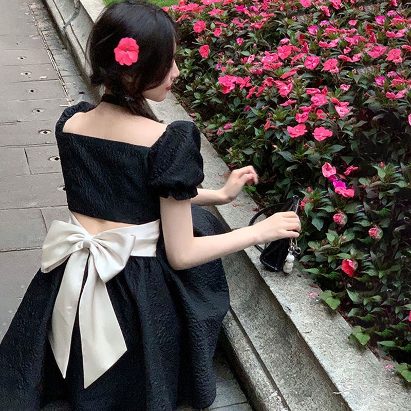 Đầm Công Chúa Cổ Vuông Tay Phồng Phối Ren Màu Đen Kiểu Pháp Thời Trang Mùa Hè 2023