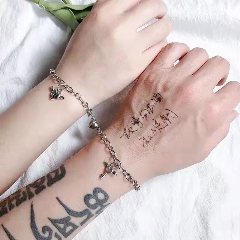 Vòng Tay Thép Titan Mặt Trái Tim Chìa Khóa Nam Châm Dễ Thương Thời Trang Cho Cặ