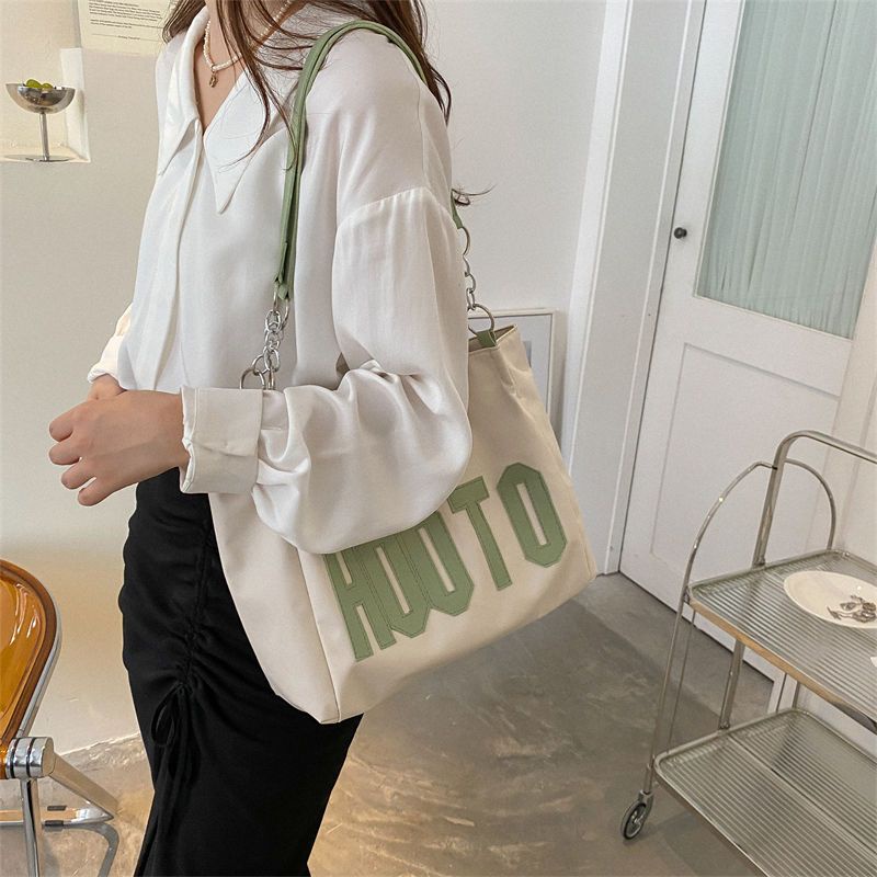 Túi Xách Đeo Vai Cỡ Lớn Phối Dây Xích Phong Cách Thời Trang Hàn Quốc Dành Cho Nữ