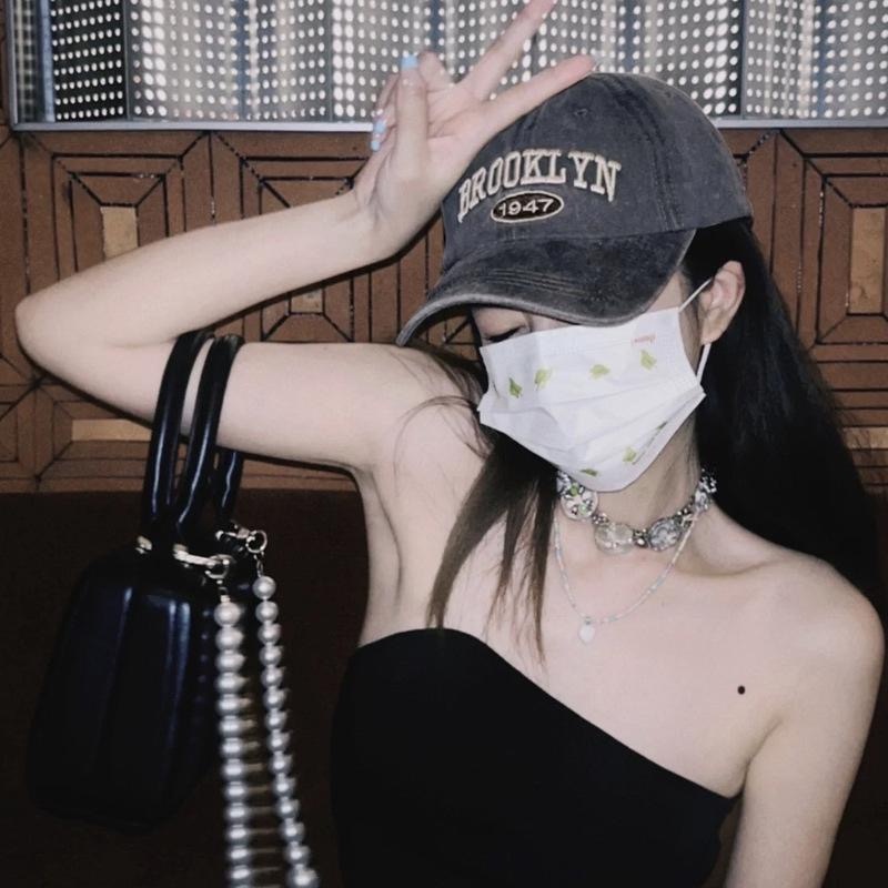 Mũ cao bồi thời trang sành điệu cho nam và nữ với nhiều kiểu dáng khác nhau