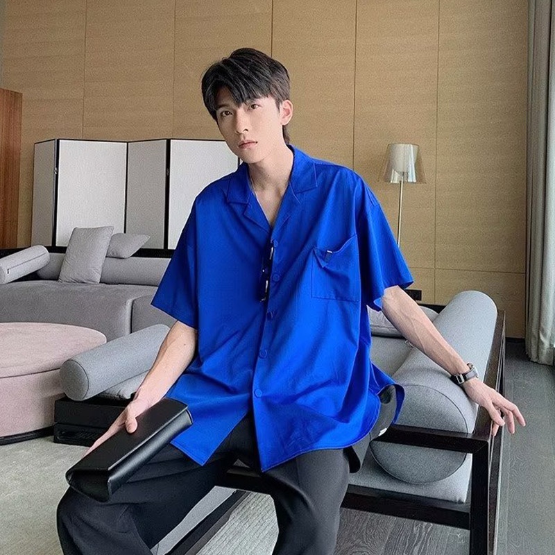 Áo Sơ Mi Ngắn Tay Màu Xanh Dương Nhạt Dáng Rộng Phong Cách Hàn Quốc Thời Trang Cho Nam