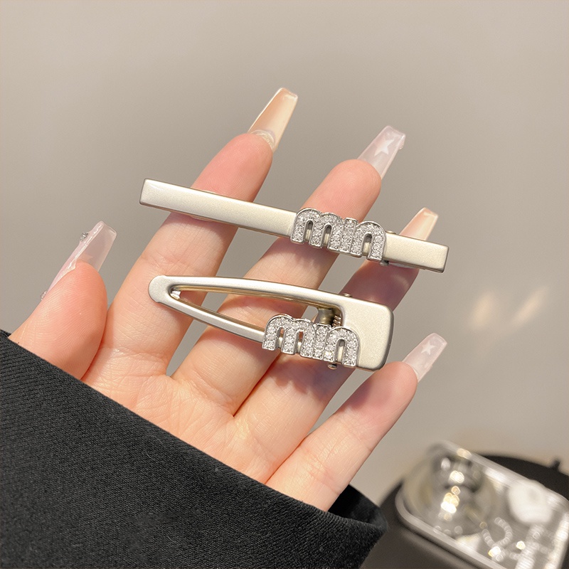 Kẹp Tóc Kim Loại Hình Chữ Cái Đính Đá Phong Cách Hàn Quốc